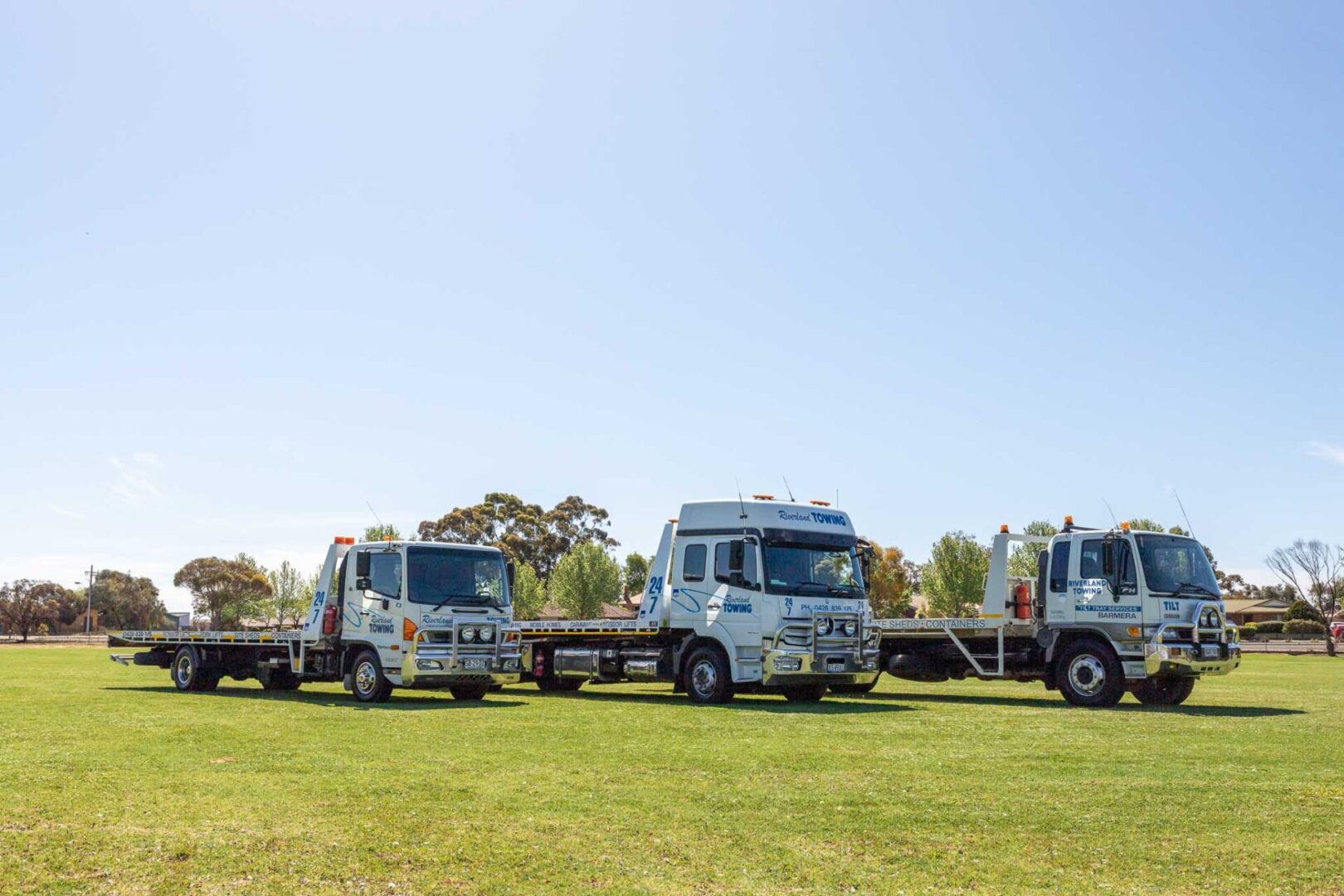 towing business, tilt tray, truck towing, car towing, Riverland