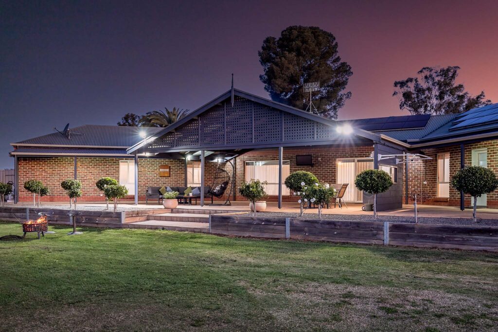 Twilight sunset photo from a real estate listing.